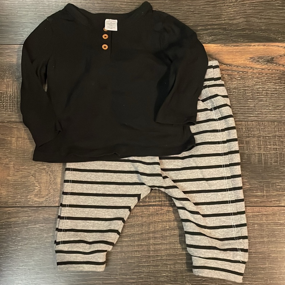 Nordstrom black 6 Mo long sleeve tshirt and pants